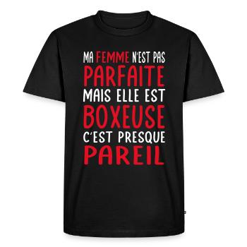 Ma femme n'est pas parfaite mais elle est boxeuse - T-shirt Premium bio Homme - noir - Devant - Nico (187cm)