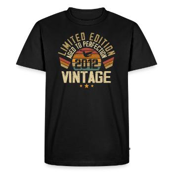 Vintage 2012 Retro Birthday Gift 2012 - Men's Premium Organic T-Shirt - black - Front - Nico (187cm)