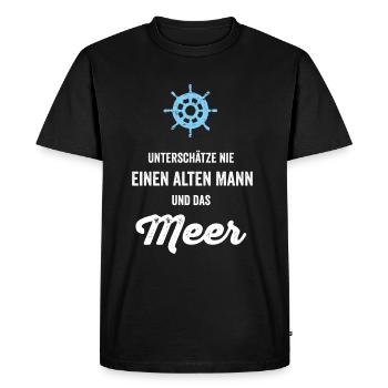 Unterschätze nie einen alten Mann und das Meer! - Männer Premium Bio T-Shirt - Schwarz - Vorne - Nico (187cm)