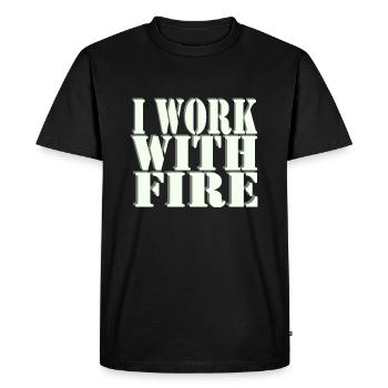 Cracheur de feu Je travaille avec le feu - T-shirt Premium bio Homme - noir - Devant - Nico (187cm)