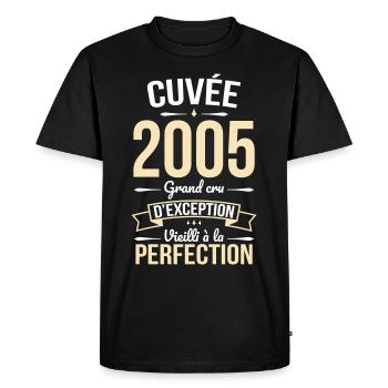 Anniversaire 20 ans - Cuvée 2005 - Cadeau Humour - T-shirt Premium bio Homme - noir - Devant - Nico (187cm)