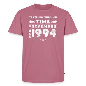 Vintage Time Travel Birthday Design November 1994 - Men's Premium Organic T-Shirt - mauve - Front - Nico (187cm)