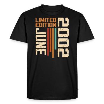 June 2002 Birthday Gift June 2002 Retro 2002 - Men's Premium Organic T-Shirt - black - Front - Nico (187cm)