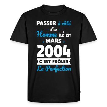 Anniversaire 20 ans - Né en Mars 2004 - T-shirt Premium bio Homme - noir - Devant - Nico (187cm)