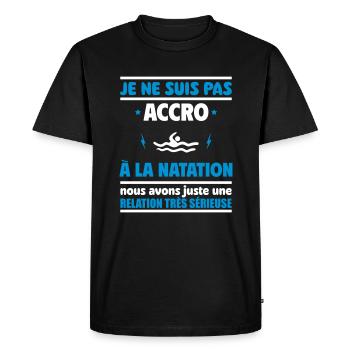 Je ne suis pas accro à la natation - T-shirt Premium bio Homme - noir - Devant - Nico (187cm)