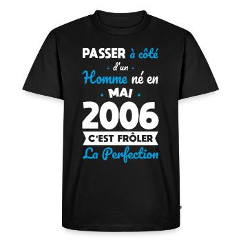 Birthday 18 years old - Born in May 2006 - Men's Premium Organic T-Shirt - black - Front - Nico (187cm)