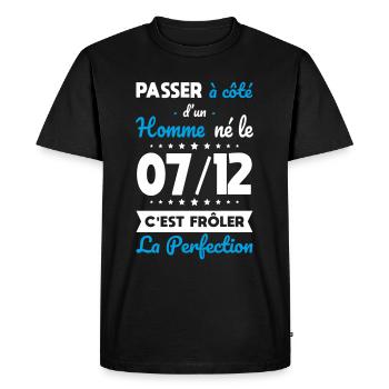Anniversaire - Né le 7 Décembre Frôler perfection - T-shirt Premium bio Homme - noir - Devant - Nico (187cm)