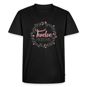 TWELVE MONTHS MILESTONES HEART - Men's Premium Organic T-Shirt - black - Front - Nico (187cm)