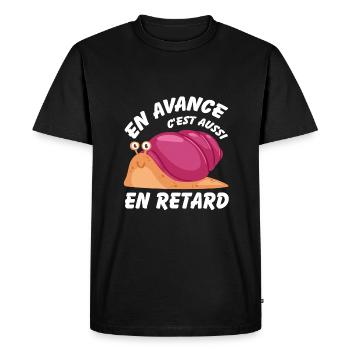 En avance c'est aussi en retard - T-shirt Premium bio Homme - noir - Devant - Nico (187cm)