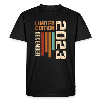 Décembre 2023 - 2023 Décembre - T-shirt Premium bio Homme - noir - Devant - Nico (187cm)