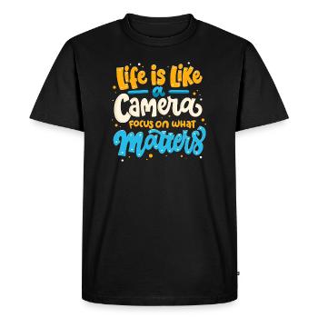 La vie est comme un appareil photo - T-shirt Premium bio Homme - noir - Devant - Nico (187cm)