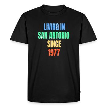 Retro Vintage Living In San Antonio Since 1977 - Men's Premium Organic T-Shirt - black - Front - Nico (187cm)