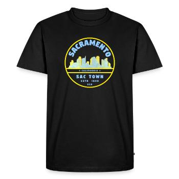 Sacramento Skyline Vintage Badge – California - Men's Premium Organic T-Shirt - black - Front - Nico (187cm)