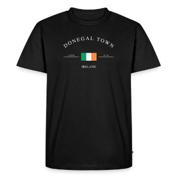 Donegal Town Ireland – Holiday Souvenir &amp; Gift - Men's Premium Organic T-Shirt - black - Front - Nico (187cm)