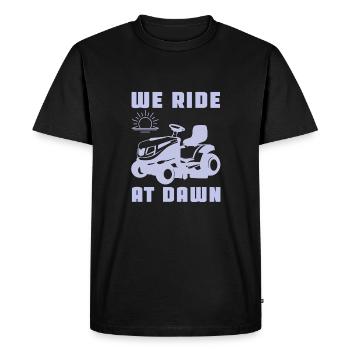 Nous montons à l’aube tracteur de tondeuse à gazon - T-shirt Premium bio Homme - noir - Devant - Nico (187cm)
