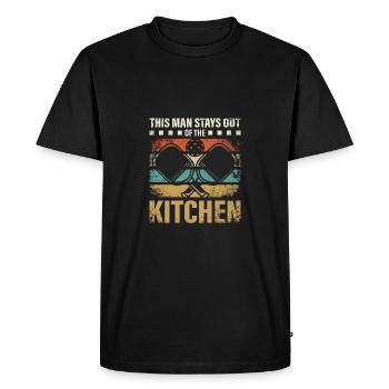 This man stays out of the kitchen Pickleball - Men's Premium Organic T-Shirt - black - Front - Nico (187cm)