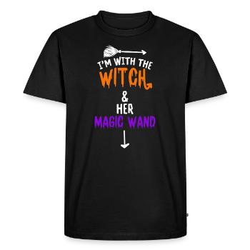 Halloween Je suis avec la sorcière et sa baguette magique - T-shirt Premium bio Homme - noir - Devant - Nico (187cm)