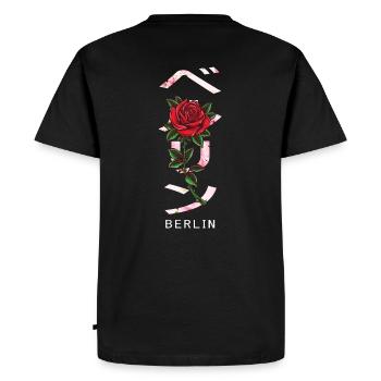 Berlin in Japanese with roses and cherry blossoms - Men's Premium Organic T-Shirt - black - Back - Nico (187cm)