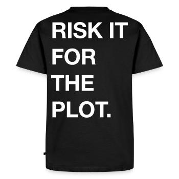 Risk it for the Plot Statement Bold Typo Trend - Men's Premium Organic T-Shirt - black - Back - Nico (187cm)