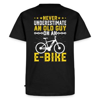Ne sous-estimez pas un vieil homme sur un vélo électrique - T-shirt Premium bio Homme - noir - Dos - Nico (187cm)