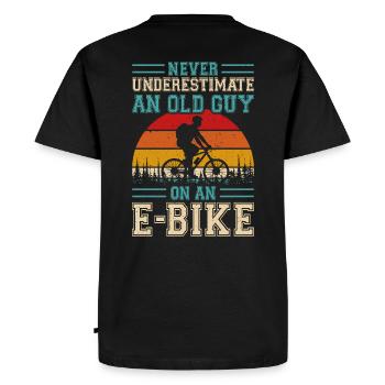 Ne sous-estimez pas un vieil homme sur un vélo électrique - T-shirt Premium bio Homme - noir - Dos - Nico (187cm)