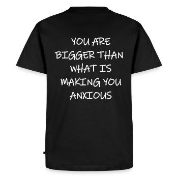 Vous êtes plus grand que ce qui vous rend anxieux - T-shirt Premium bio Homme - noir - Dos - Nico (187cm)