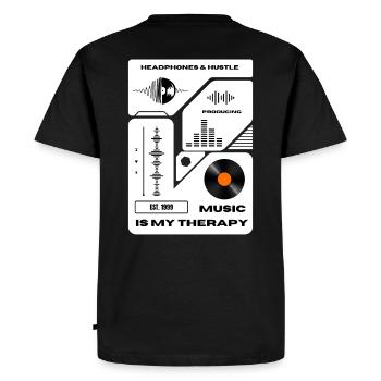 Music is my Therapy - Männer Premium Bio T-Shirt - Schwarz - Hinten - Nico (187cm)