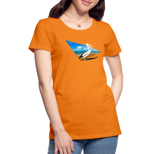 Pelikan am Strand mit dynamischer Form - Frauen Premium T-Shirt