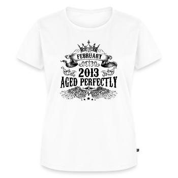 2013 | Februar Aged Perfectly 2013 Geburtstagsgeschenk - Frauen Premium Bio T-Shirt - Weiß - Vorne - AI Model Female 172 dark (172cm)