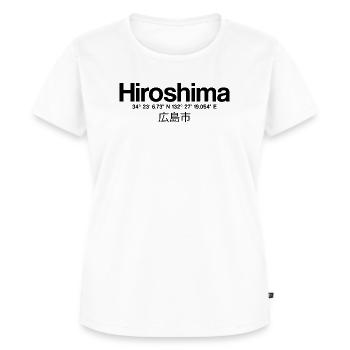 Hiroshima Typografie Design mit Koordinaten - Frauen Premium Bio T-Shirt - Weiß - Vorne - AI Model Female 172 dark (172cm)