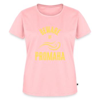 Méfiez-vous de Promaha - T-shirt Premium bio Femme - rose - Devant - AI Model Female 172 dark (172cm)