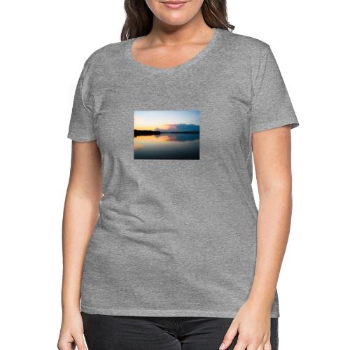 Auringonlasku - Naisten premium t-paita