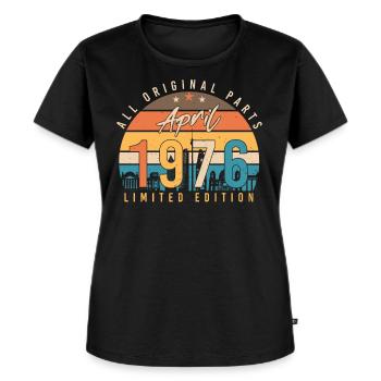 1976 April Limitiert - Frauen Premium Bio T-Shirt - Schwarz - Vorne - Selfina (174cm)