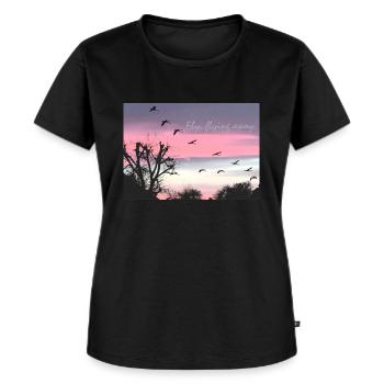 Fly, flying away. Tour durch die Natur. - Frauen Premium Bio T-Shirt - Schwarz - Vorne - Selfina (174cm)