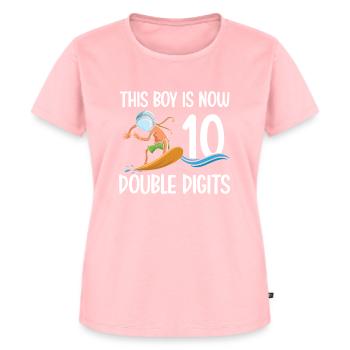 Boy a maintenant 10 ans de surf à deux chiffres 10. - T-shirt Premium bio Femme - rose - Devant - AI Model Female 172 dark (172cm)