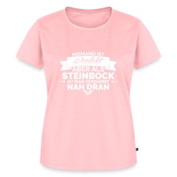 STERNZEICHEN STEINBOCK - Frauen Premium Bio T-Shirt - Rosa - Vorne - AI Model Female 172 dark (172cm)
