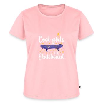 Cool girls ride skateboard - Frauen Premium Bio T-Shirt - Rosa - Vorne - AI Model Female 172 dark (172cm)