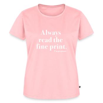 Kleingedrucktes schwanger - Frauen Premium Bio T-Shirt - Rosa - Vorne - AI Model Female 172 dark (172cm)