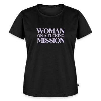 Woman on a fucking mission - Frauen Premium Bio T-Shirt - Schwarz - Vorne - Selfina (174cm)