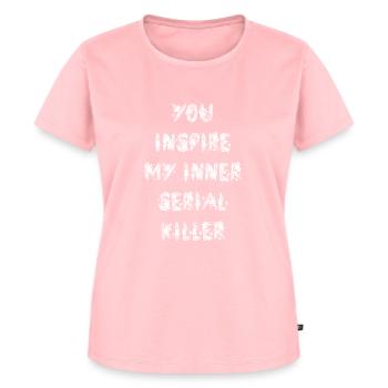 You Inspire My Inner Serial Killer - Frauen Premium Bio T-Shirt - Rosa - Vorne - AI Model Female 172 dark (172cm)