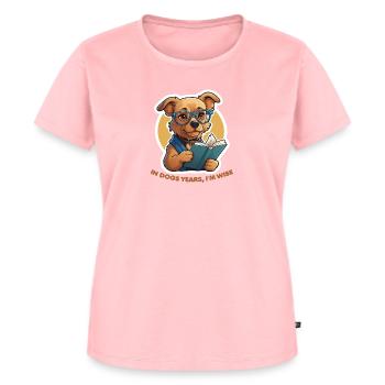Sagesse canine - T-shirt Premium bio Femme - rose - Devant - AI Model Female 172 dark (172cm)