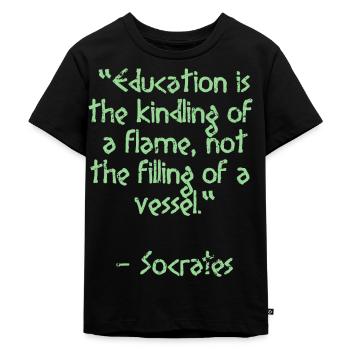 Sokrates Zitat - Education is the | Weisheit - Kinder Premium Bio T-Shirt - Schwarz - Vorne - Mikhail (115cm)