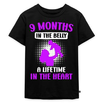 9 Monate im Bauch - ein Leben lang im Herzen - Kinder Premium Bio T-Shirt - Schwarz - Vorne - Mikhail (115cm)