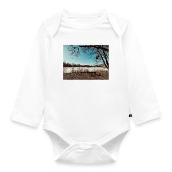 Winter landscape by the lake - Organic Longsleeve Baby Bodysuit - white - Front