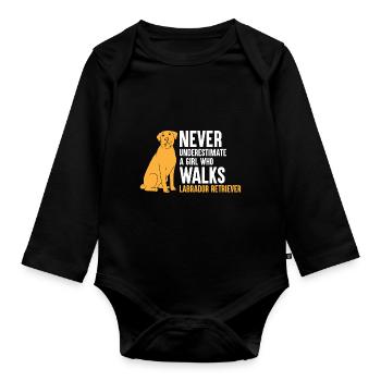 Ne sous-estimez jamais une fille qui promène Labrador Retr - Body Bébé bio manches longues - noir - Devant
