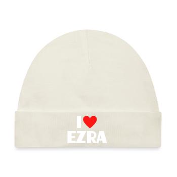 I love Ezra Rotes Herz Liebe Fan Geschenk - Baby Premium Organic Mütze - Naturweiß - Vorne