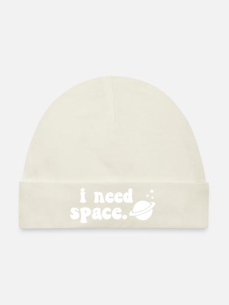 Ich brauche Weltraum Kosmisches Saturn-Design - Baby Premium Organic Mütze - Naturweiß