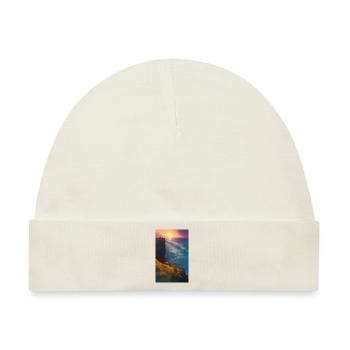 Klippe am Meer mit Sonnenuntergang - Baby Premium Organic Mütze - Naturweiß - Vorne