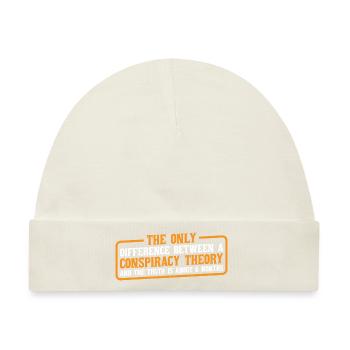 The Only Difference Between A Conspiracy Theory 4 - Baby Premium Organic Mütze - Naturweiß - Vorne