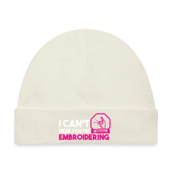 I Can't Hear You I'm Embroidering Quilter - Baby Premium Organic Mütze - Naturweiß - Vorne